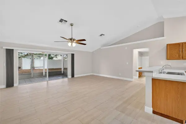 2294 KNOLLWOOD DR, Leesburg, FL 34748