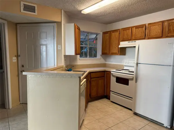 1908 LAKE ATRIUMS CIR #10, Orlando, FL 32839