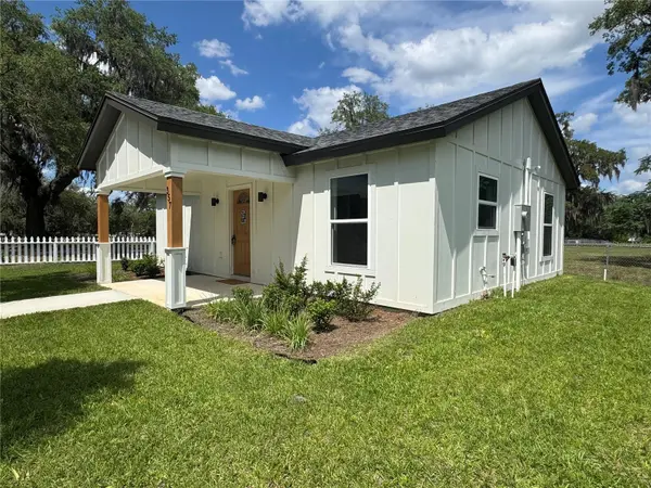 357 N MAIN AVE, Groveland, FL 34736