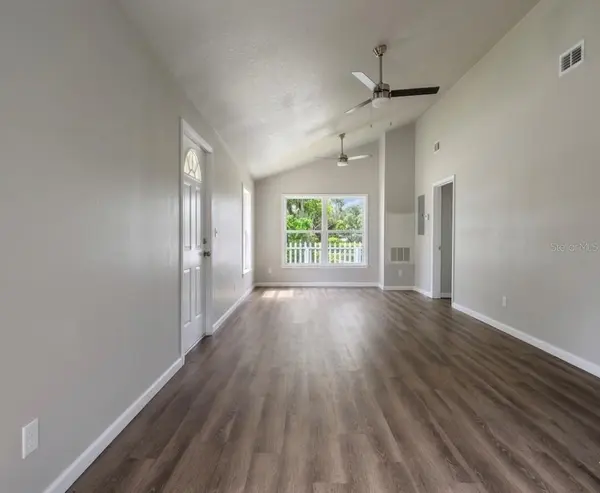 343 N MAIN AVE, Groveland, FL 34736