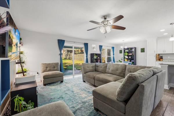 524 E HILLCREST ST, Altamonte Springs, FL 32701