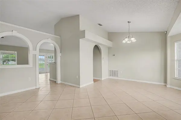 821 JARNAC DR, Kissimmee, FL 34759