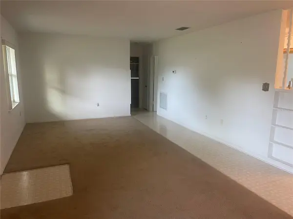 23 LONESOME PINE TRL, Yalaha, FL 34797