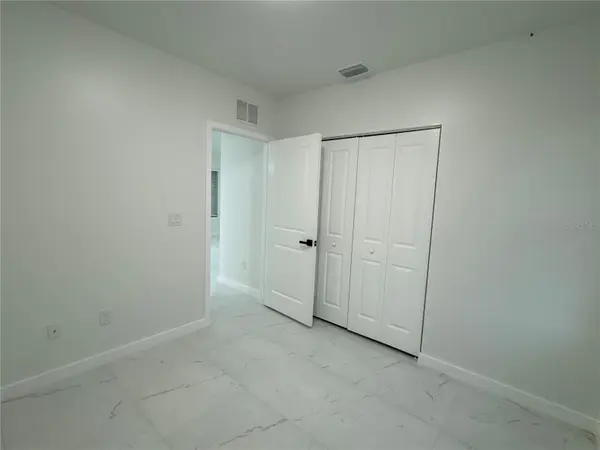 1775 GLENWAY CT, Fort Myers, FL 33916