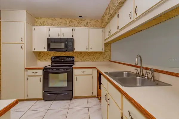 8266 AMBROSE COVE WAY, Orlando, FL 32819
