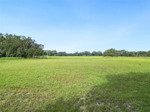 5780 CR 569, Center Hill, FL 33514