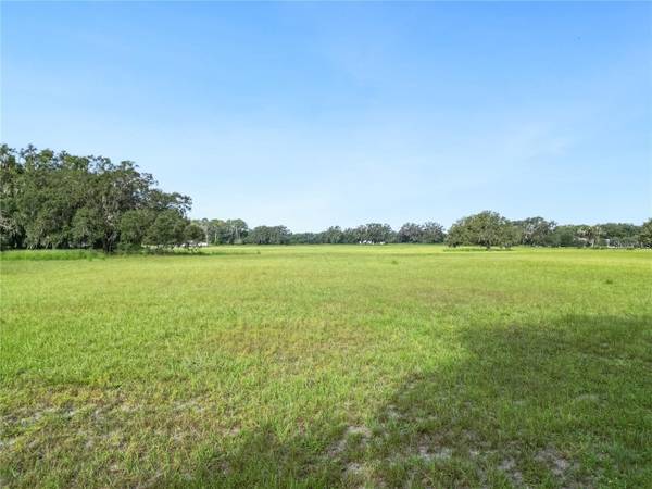 5780 CR 569, Center Hill, FL 33514