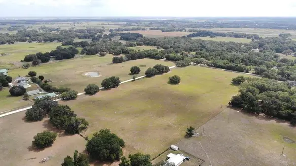 5780 CR 569, Center Hill, FL 33514