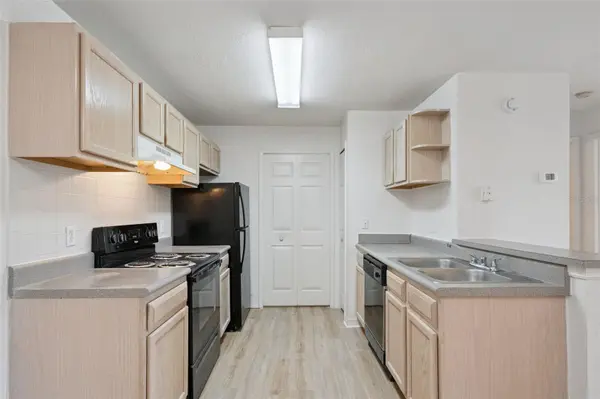 8813 LATREC AVE #206, Orlando, FL 32819