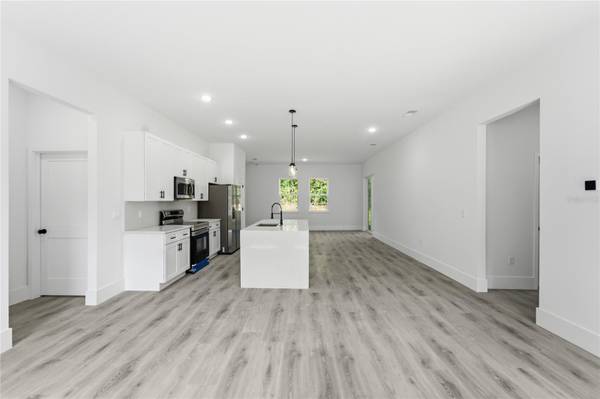 238 E CALDWELL DR, Dunnellon, FL 34434
