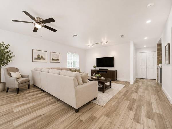 1044 NIN ST, Orlando, FL 32835