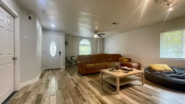 1044 NIN ST, Orlando, FL 32835