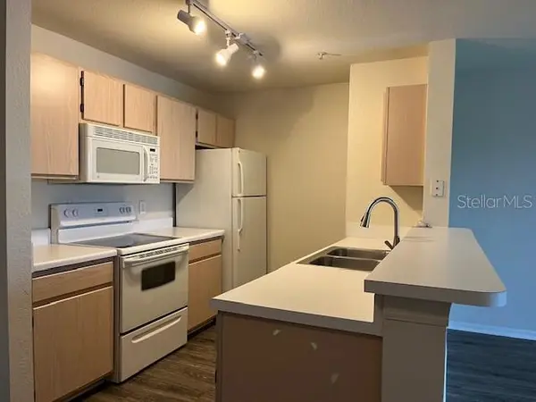 5447 VINELAND RD #1210, Orlando, FL 32811