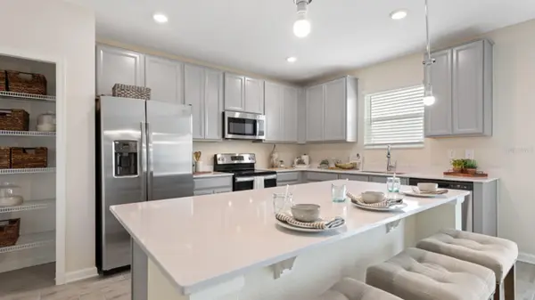 5221 WORCHESTER DR, Kissimmee, FL 34746