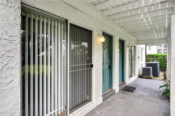 4205 S. SEMORAN BLVD #11, Orlando, FL 32822