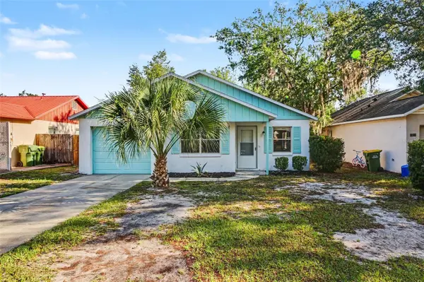 2710 LORRAINE DR, Leesburg, FL 34748