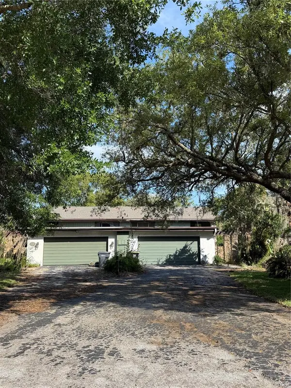 8 CANTERBURY DR, Haines City, FL 33844