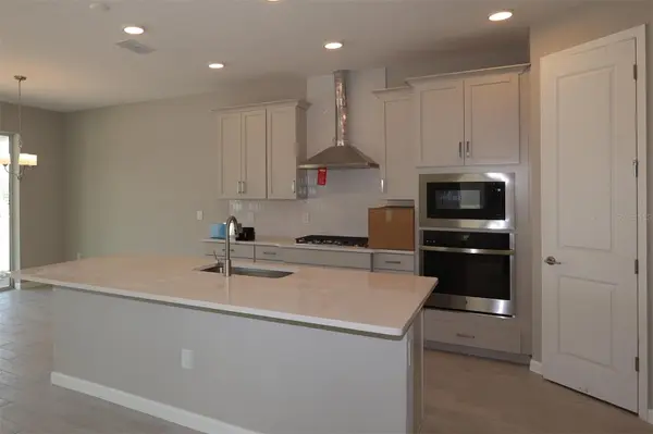 5284 HIGH LINE DR, St Cloud, FL 34771