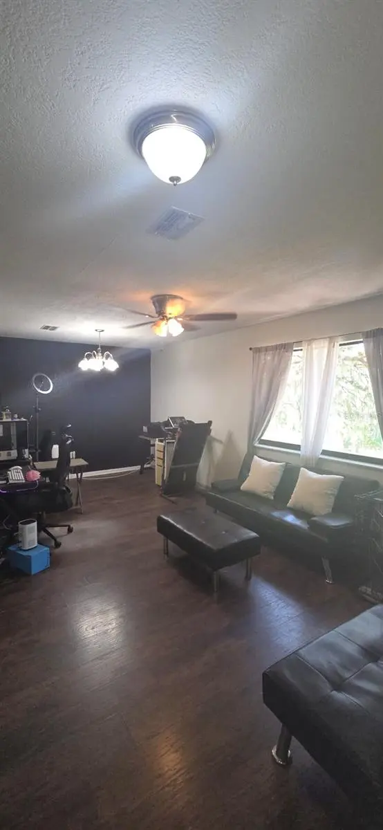 4322 CASAURINA RD, Lady Lake, FL 32159