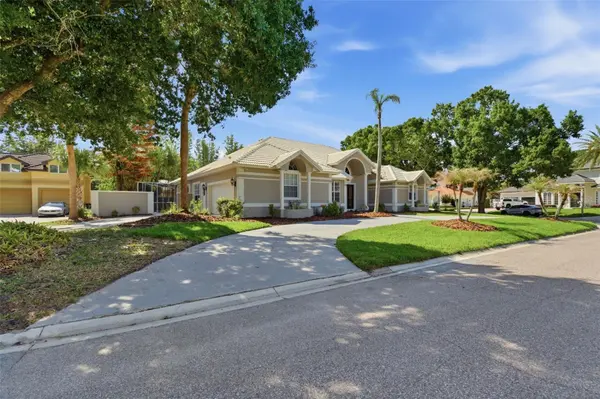 8935 JONATHAN MANOR DR, Orlando, FL 32819