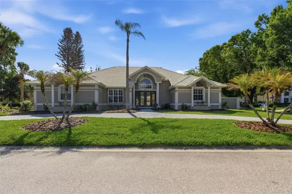 8935 JONATHAN MANOR DR, Orlando, FL 32819
