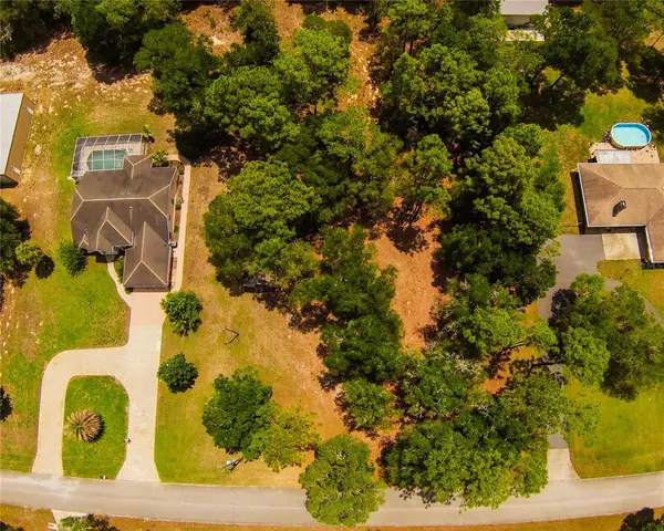 8107 N MARIANZZO TER, Crystal River, FL 34428