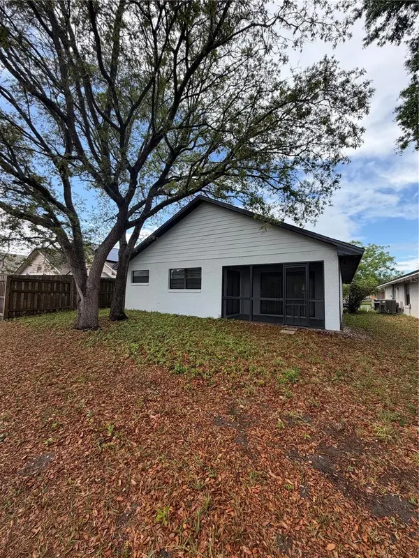 4351 SANDHURST DR, Orlando, FL 32817