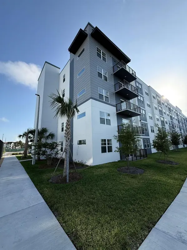 5579 PGA BLVD #524, Orlando, FL 32839