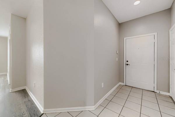 6380 CONTESSA DR #304, Orlando, FL 32829