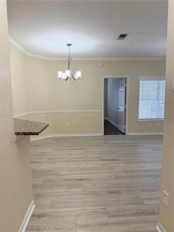 3725 CONROY RD #2127, Orlando, FL 32839