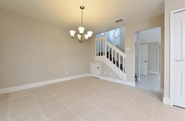 9551 CHANDON DR, Orlando, FL 32825