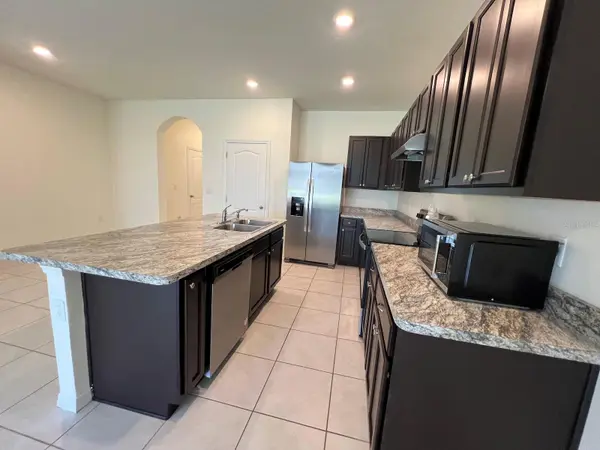 1370 YELLOW FINCH DR, Davenport, FL 33837