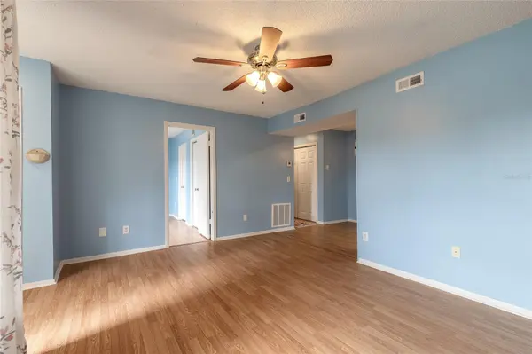 1600 BIG TREE RD #B7, South Daytona, FL 32119