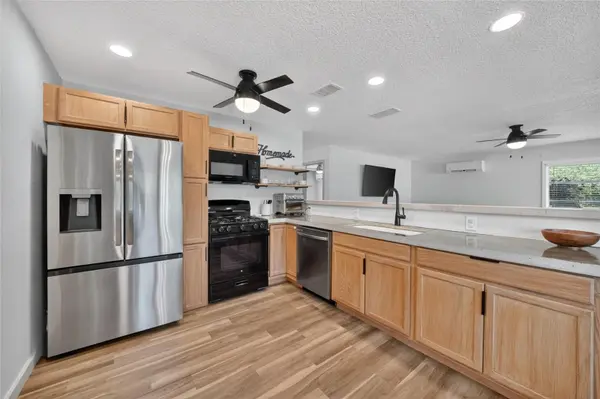 529 E GOTTSCHE AVE, Eustis, FL 32726