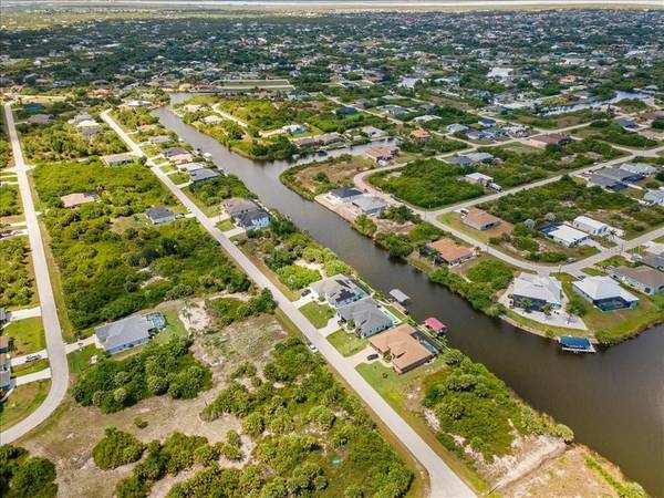 10120 WINNIPEG ST, Port Charlotte, FL 33981