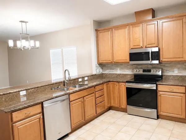 9964 NW 22ND RD, Gainesville, FL 32606