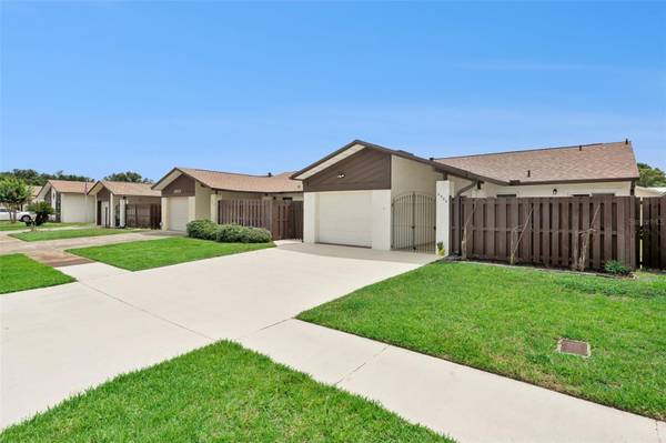 2026 KINGS XING SW, Winter Haven, FL 33880