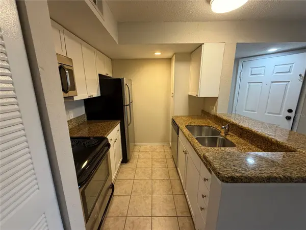 5128 CONROY RD #725, Orlando, FL 32811
