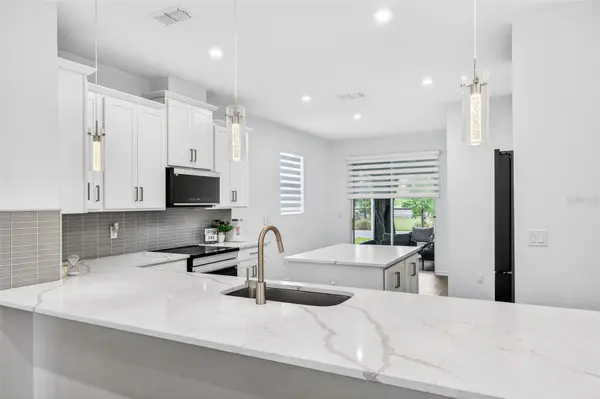 11404 SUNSAIL AVE, Orlando, FL 32832