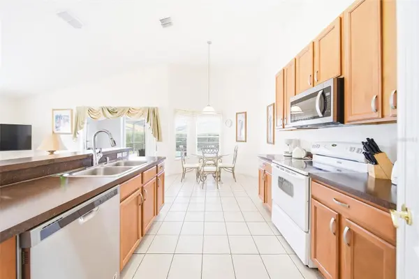 723 OLD BRIDGE CIR, Davenport, FL 33897