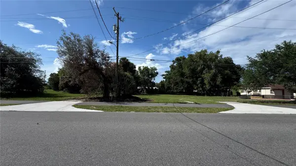 41 E MICHAEL GLADDEN BLVD, Apopka, FL 32703