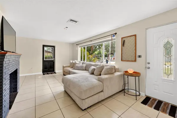 71 FAIRVIEW AVE, Ormond Beach, FL 32174