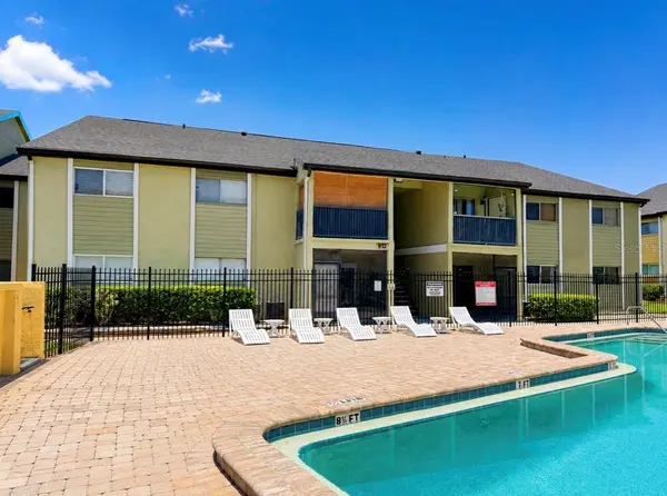 912 LAKE DESTINY RD #D, Altamonte Springs, FL 32714