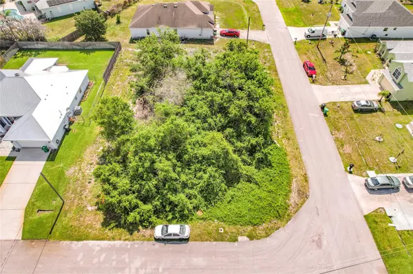 6251 NW GINGER CT, Port St Lucie, FL 34986