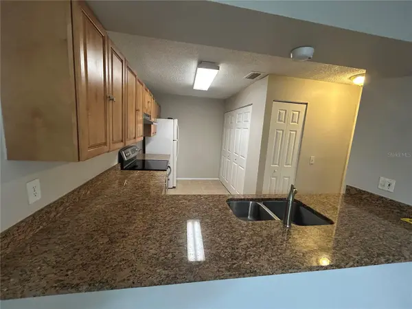 636 KENWICK CIR #105, Casselberry, FL 32707