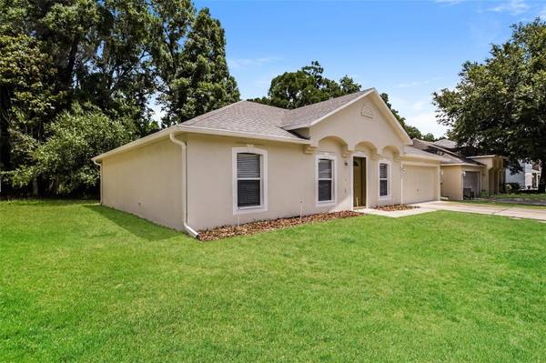 949 CASCADES PARK TRL, Deland, FL 32720