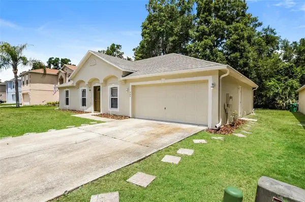 949 CASCADES PARK TRL, Deland, FL 32720