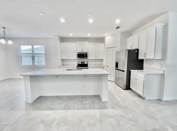 924 AVENAL LN, Davenport, FL 33837