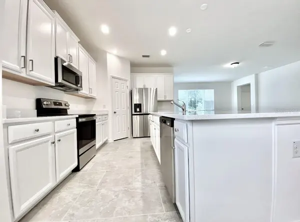 924 AVENAL LN, Davenport, FL 33837
