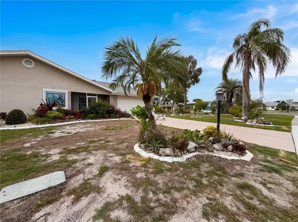 1838 N PEBBLE BEACH BLVD, Sun City Center, FL 33573